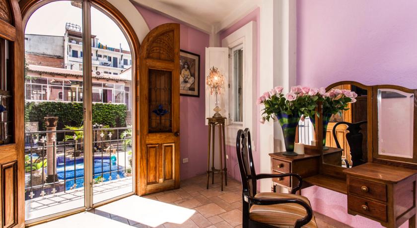 Home Garlands Del Rio