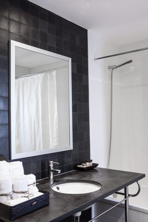 Studio bathroom. Casa de banho dos estúdios Hotel Alcatruz.