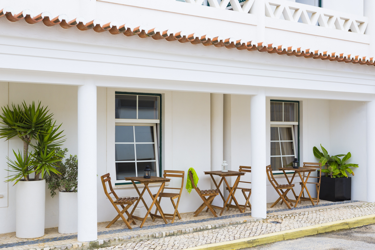 Outdoors. Uma das zonas exteriores do Hotel Alcatruz.