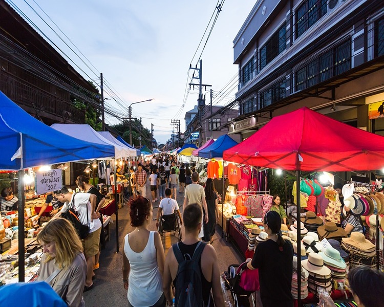 Wuo Lai walking Street