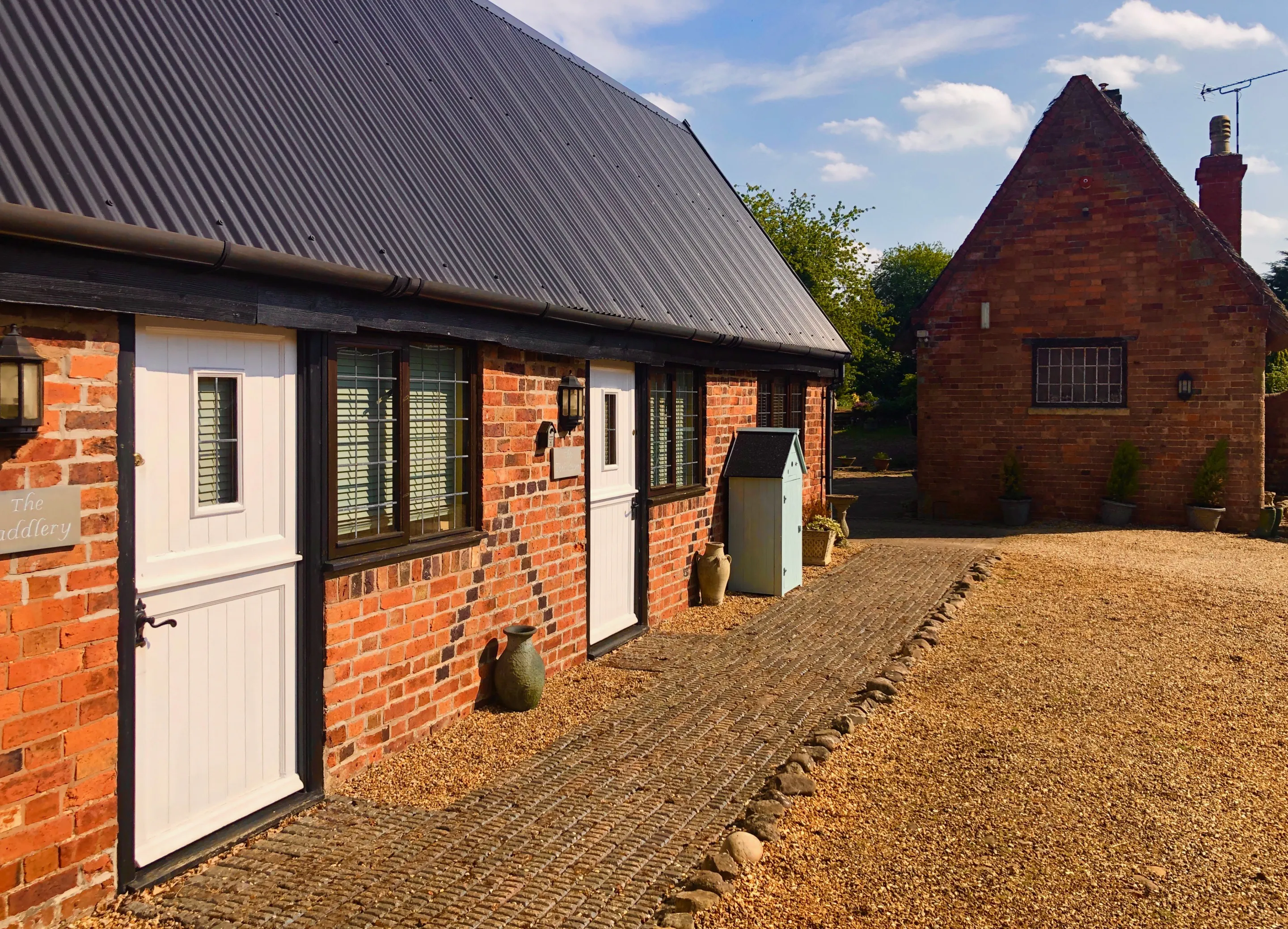 Hunt House Quarters accomation and courtyard in Kilsby