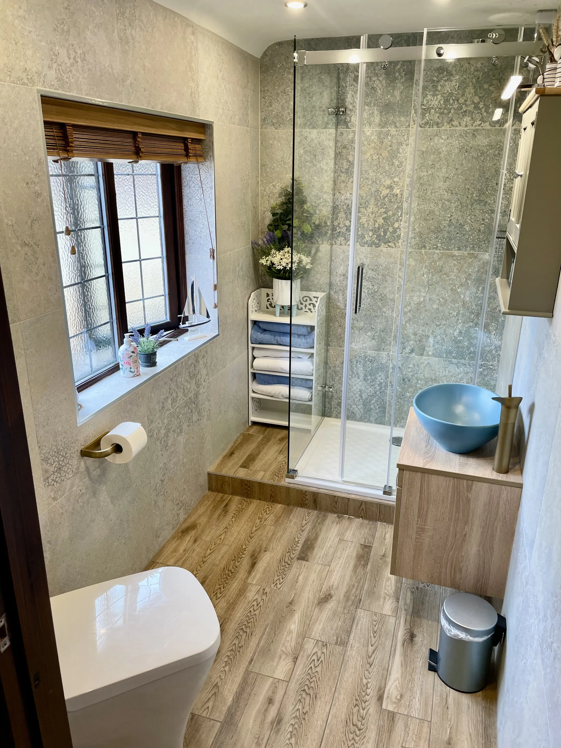 En-suite shower room for The Smithy family room