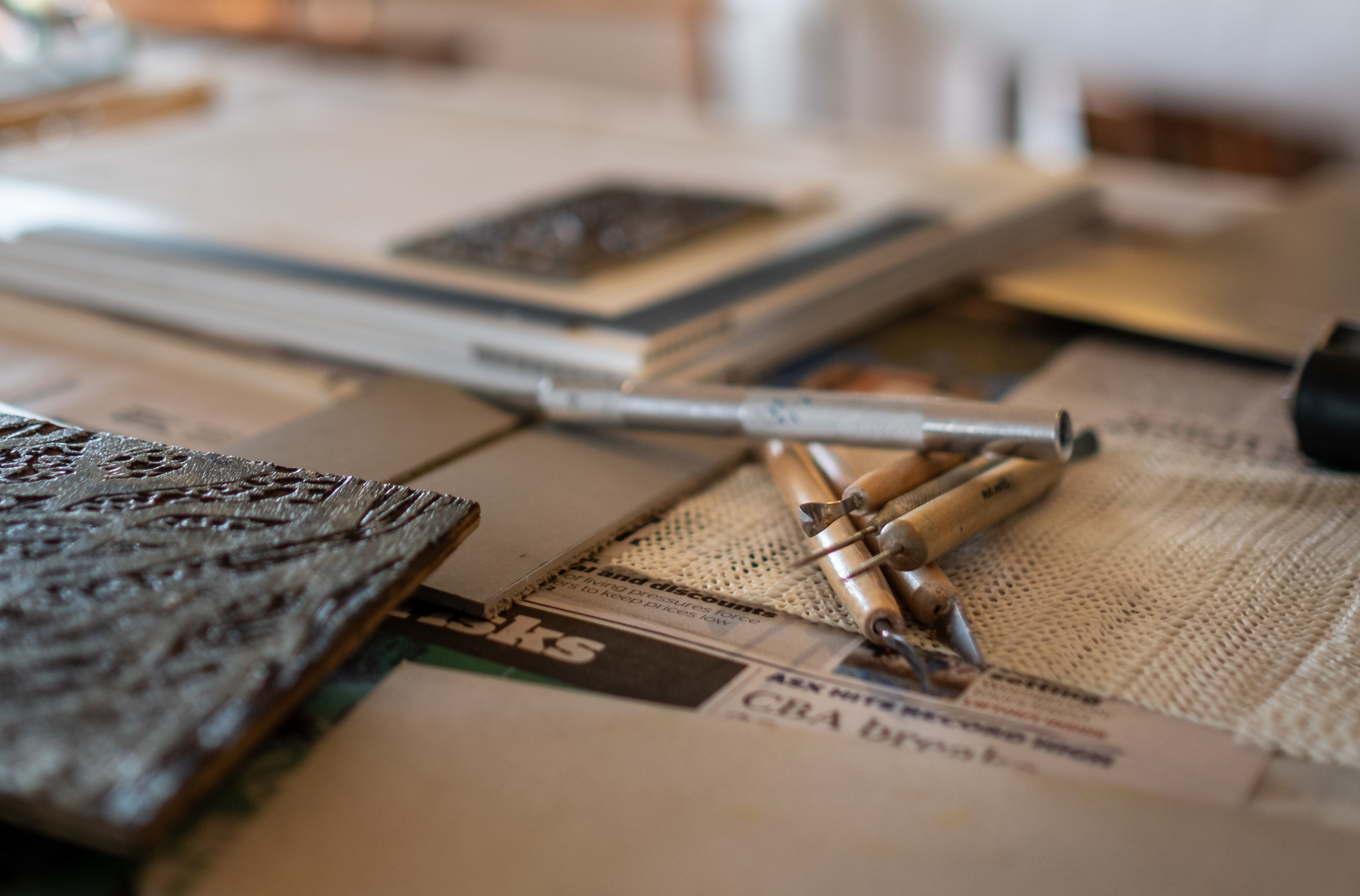 Fine carving knives. Image credit: Puddlehub 2024