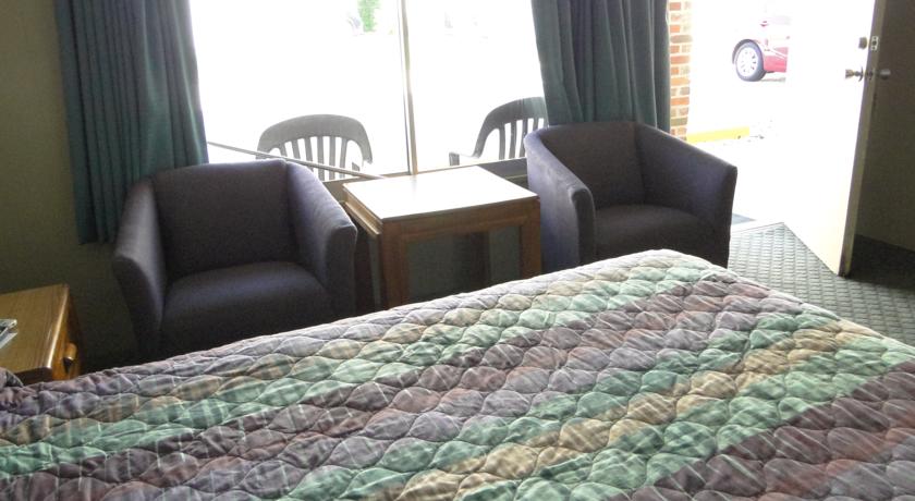 Home High Tide Motel