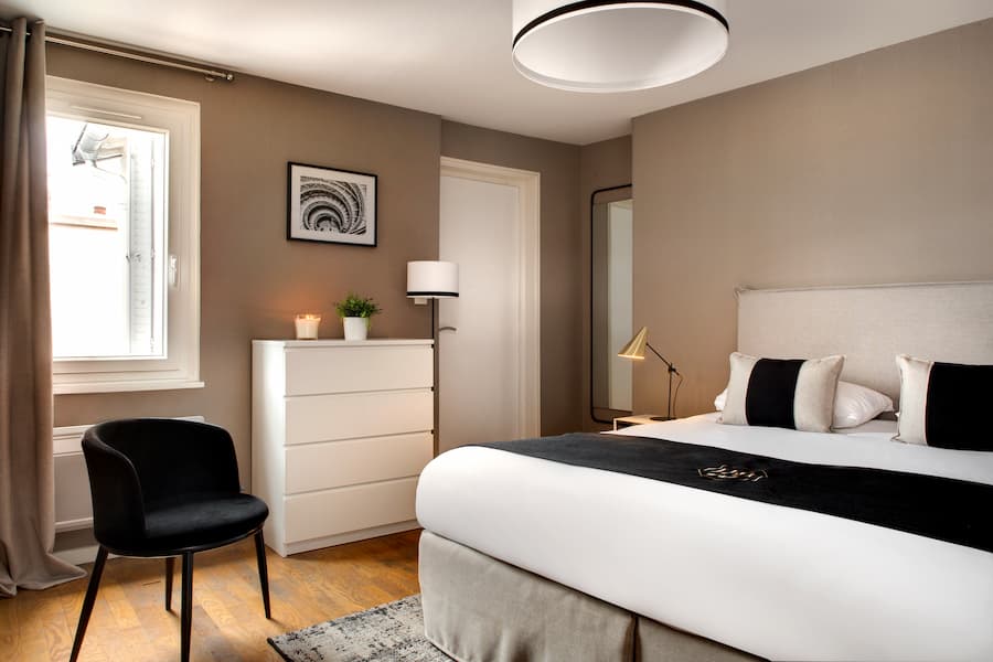 Chambre de l'appartement Volnay de l'hôtel des ducs à Dijon