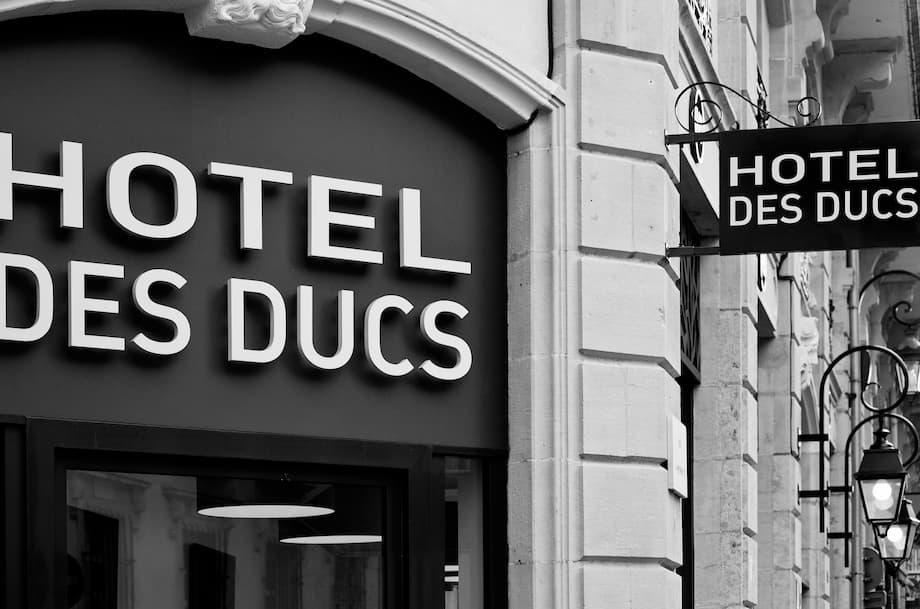 Facade de l'hotel des ducs à Dijon - Angle