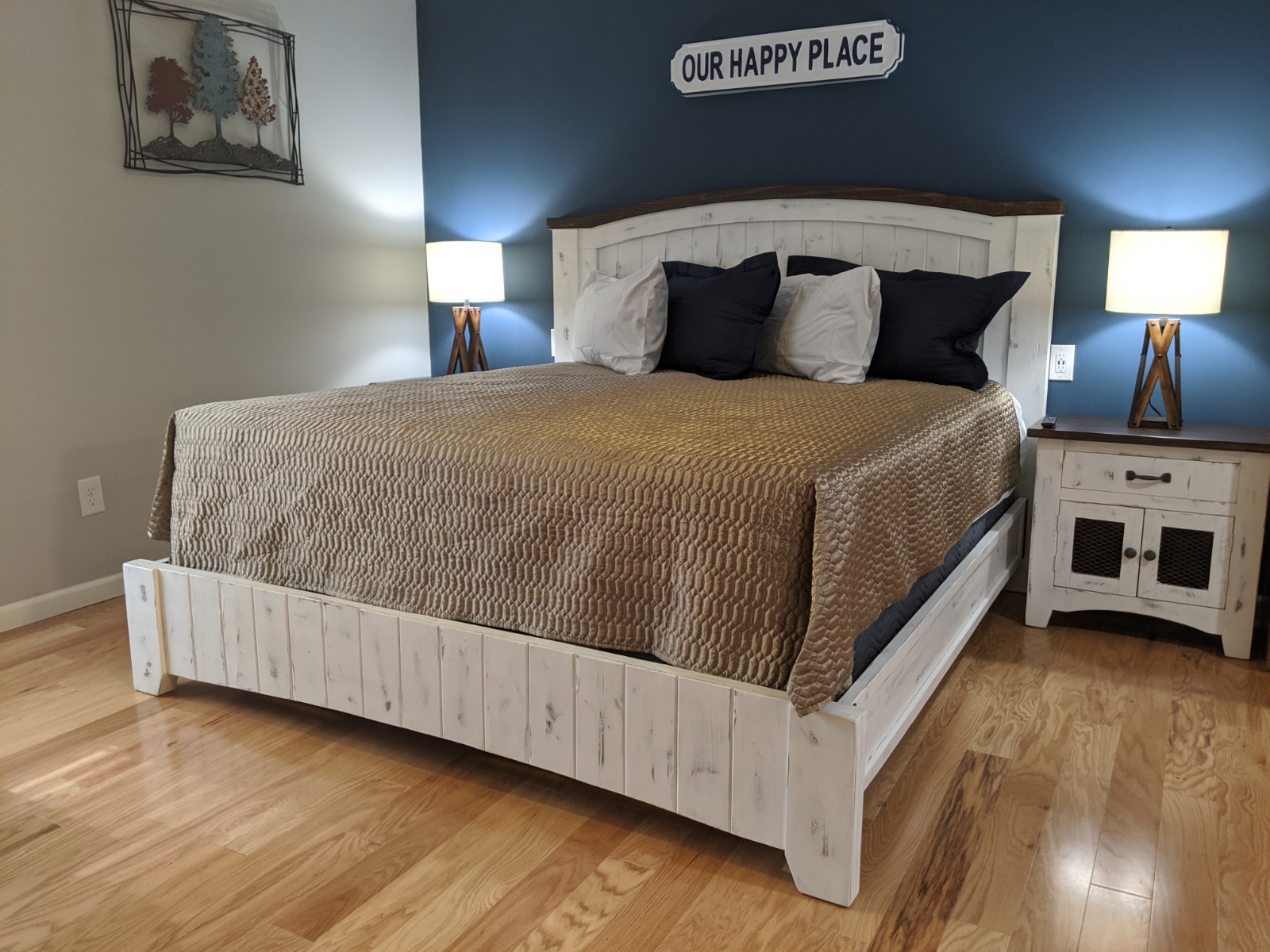 Bavarian Lodge King Deluxe | Heidi Motel & Windmill Suites