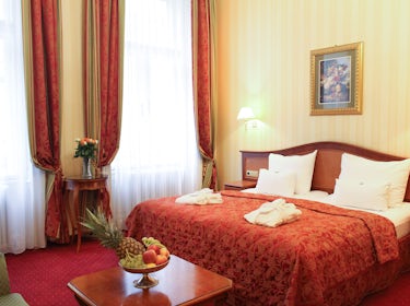 Home Opera Suites Home Opera Suites