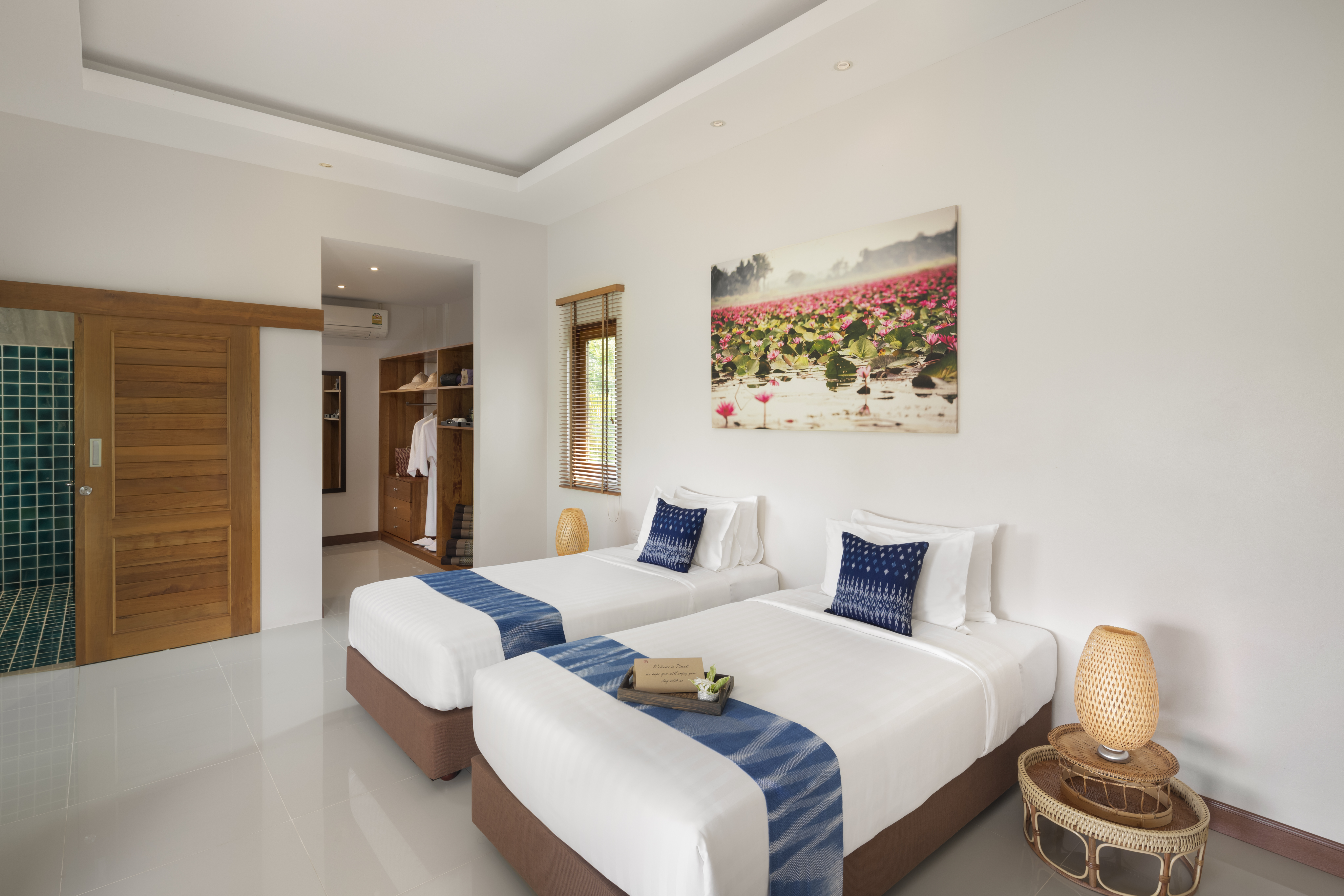 Deluxe King/Twin Villa