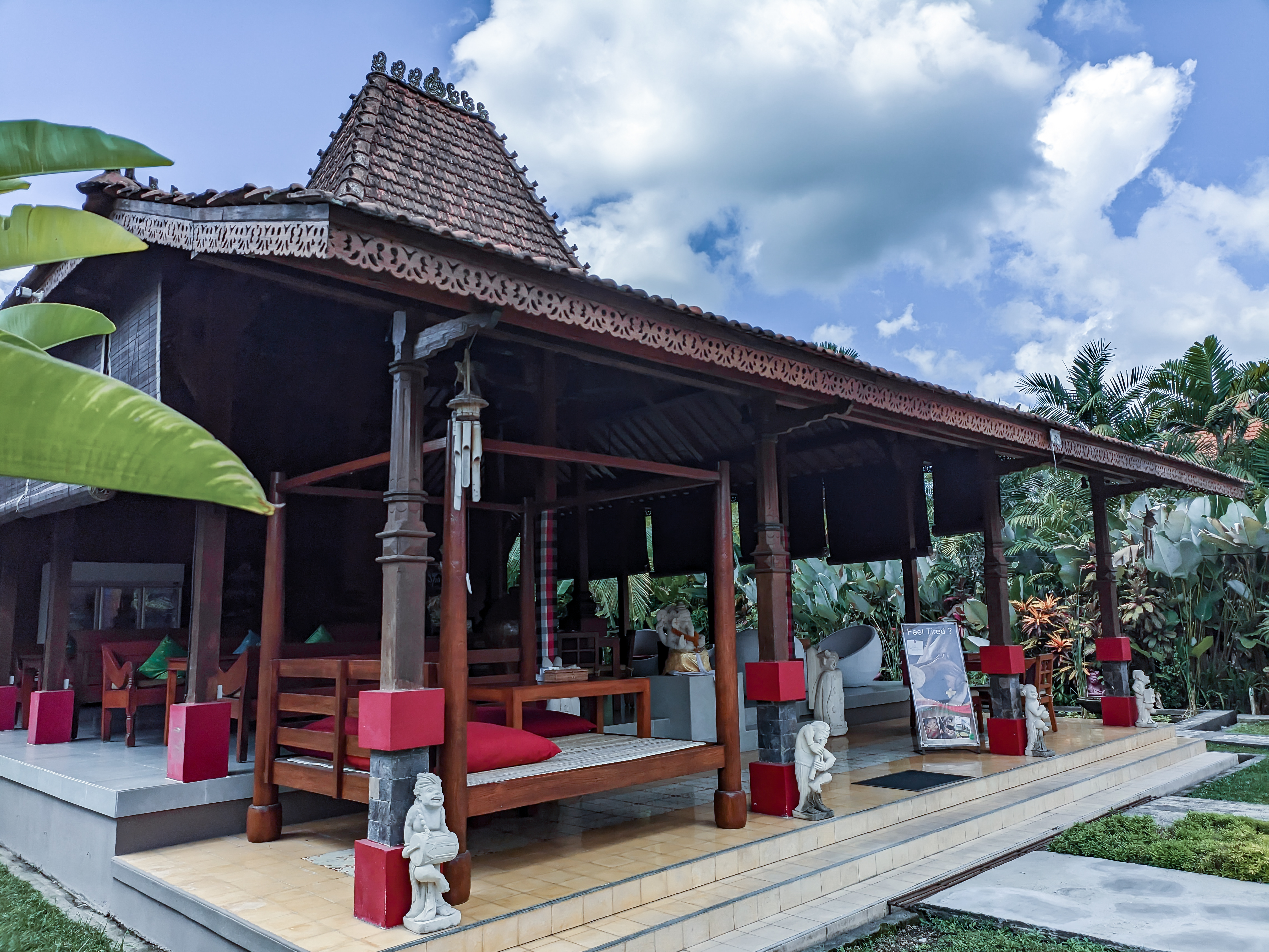 Lobby and Restaurant