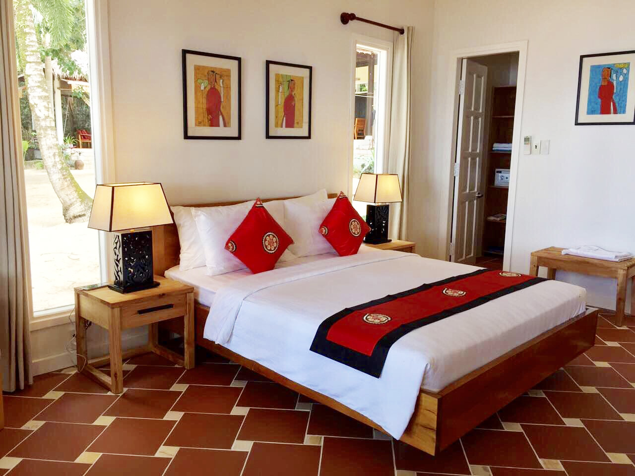 Beachfront Double Room comfortable and quiet