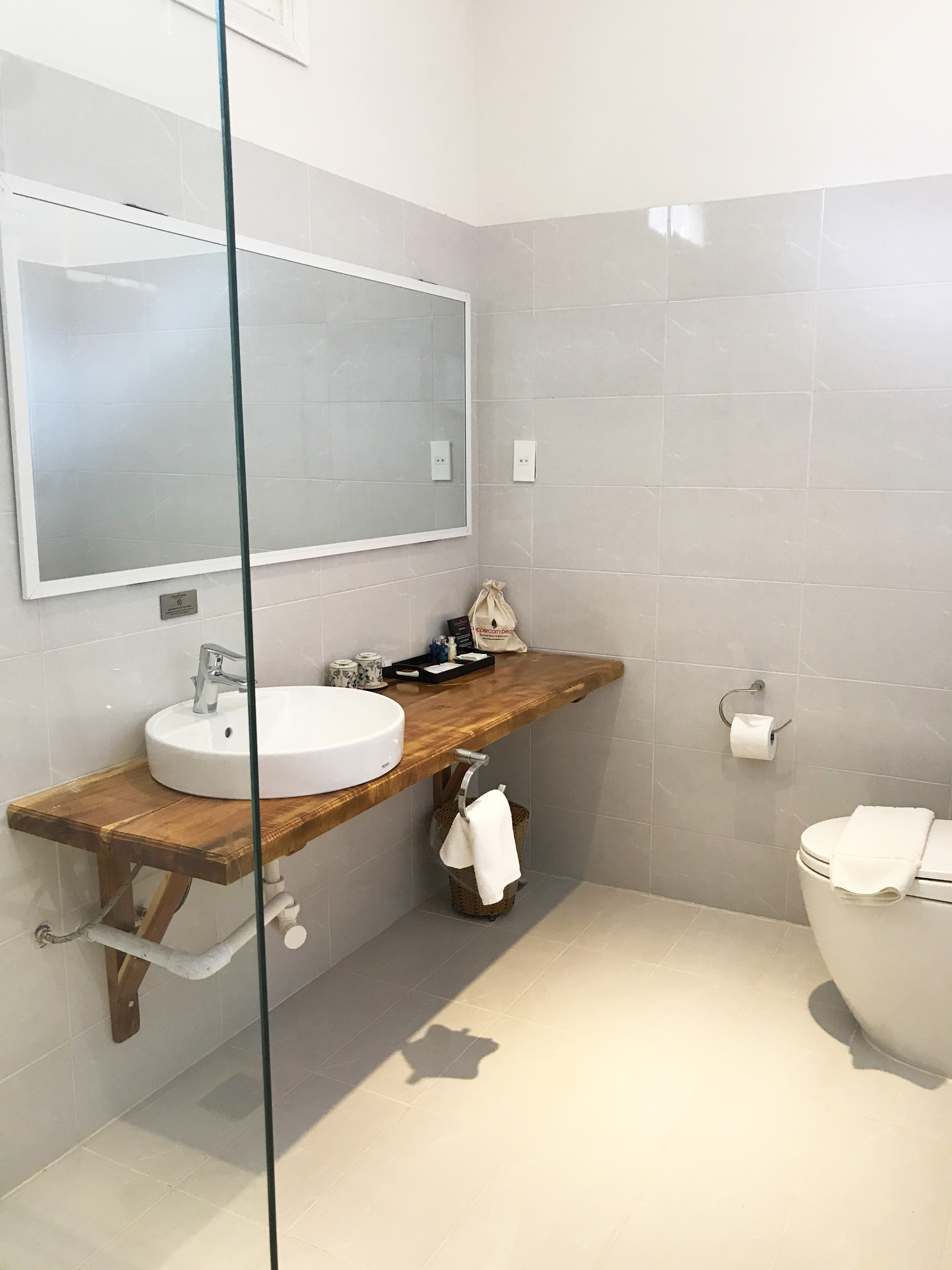 Seaview Double Bathroom
