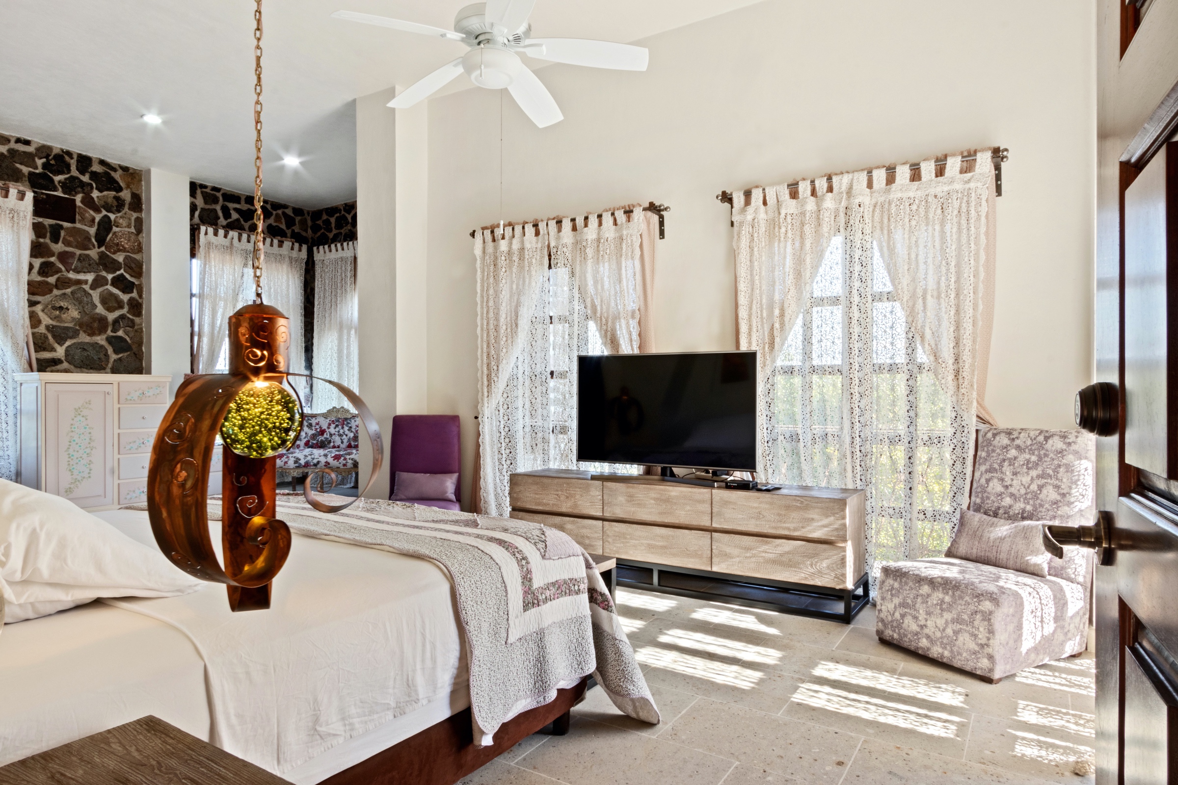 Orquídea - Jr. Suite King + Tina