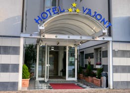 hotel vajont maniago pordenone friuli venezia giulia bed&breakfast