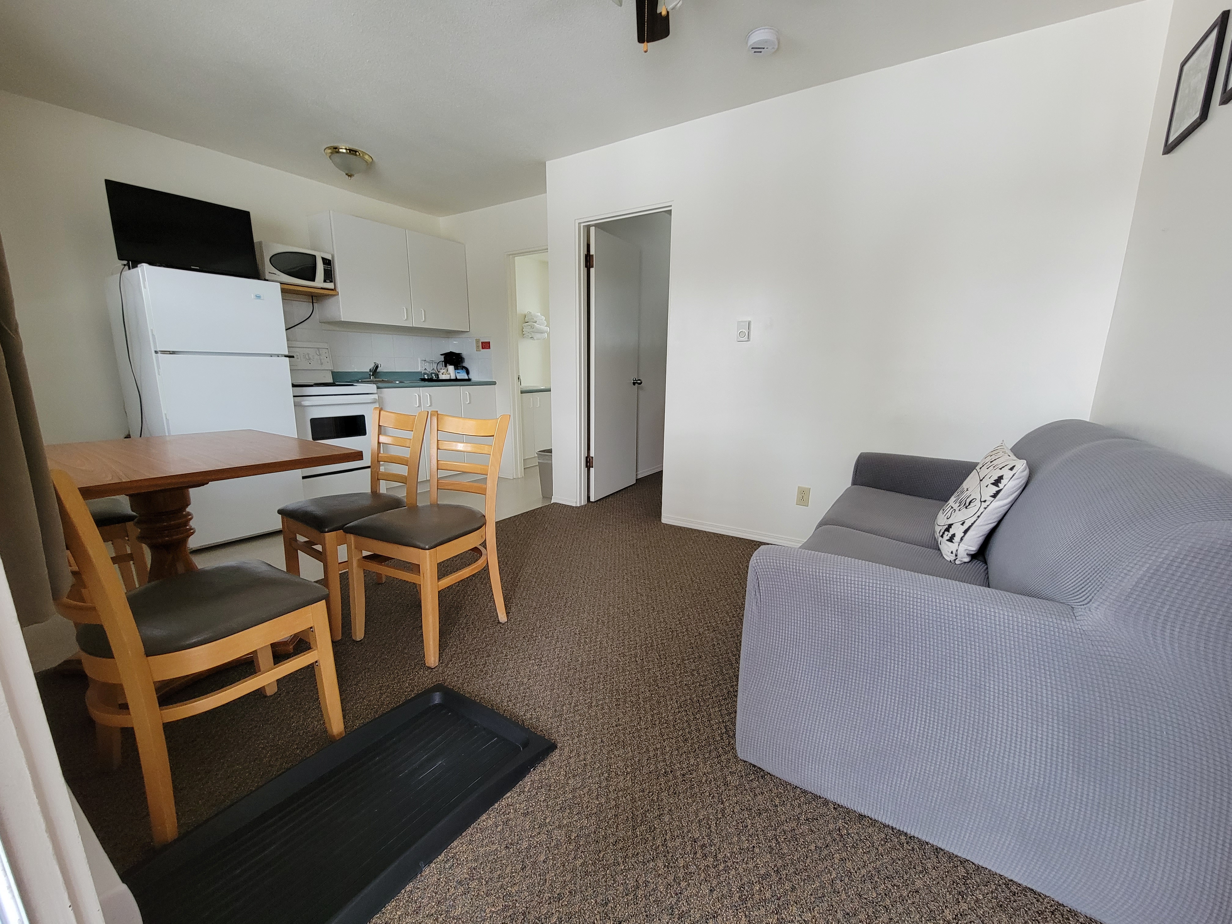 1 Bedroom Kitchen Suite