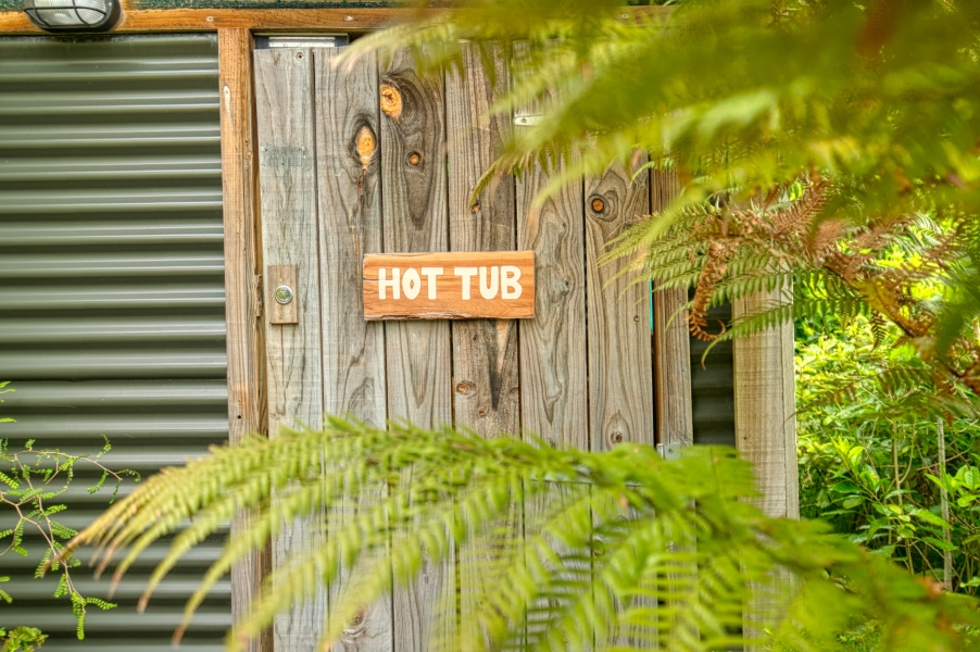 Bush hut hot tub Punakaiki Greymouth accommodation