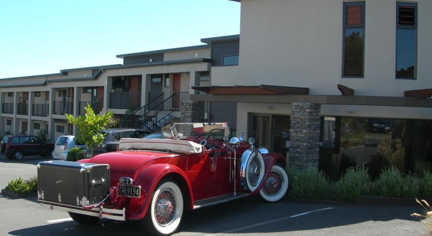 Alpine Lake Motor Lodge