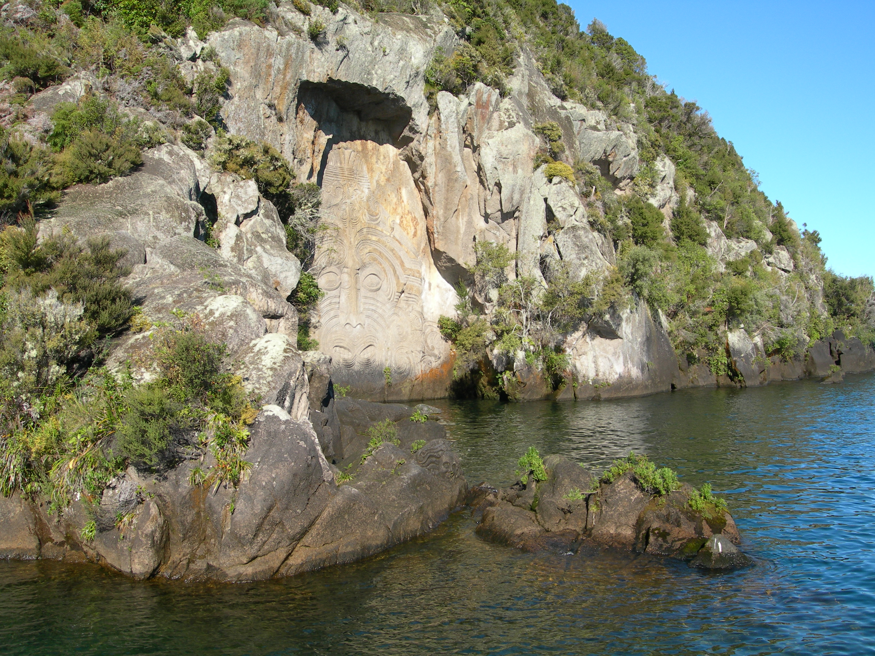 Maori Rock carvings