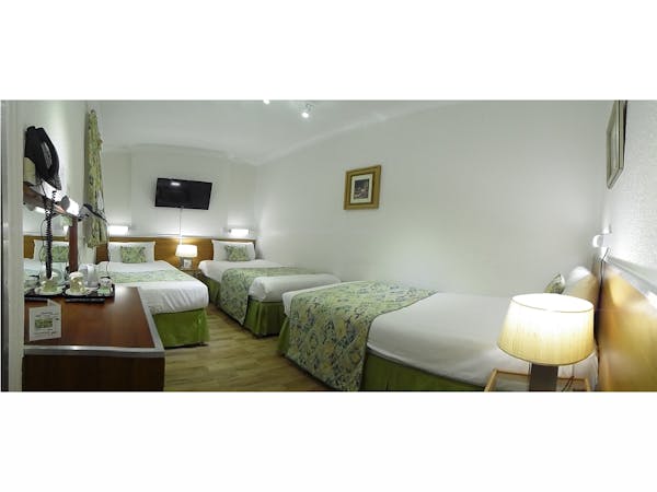 Boutique Hotel central London B&B Accommodation room for 3