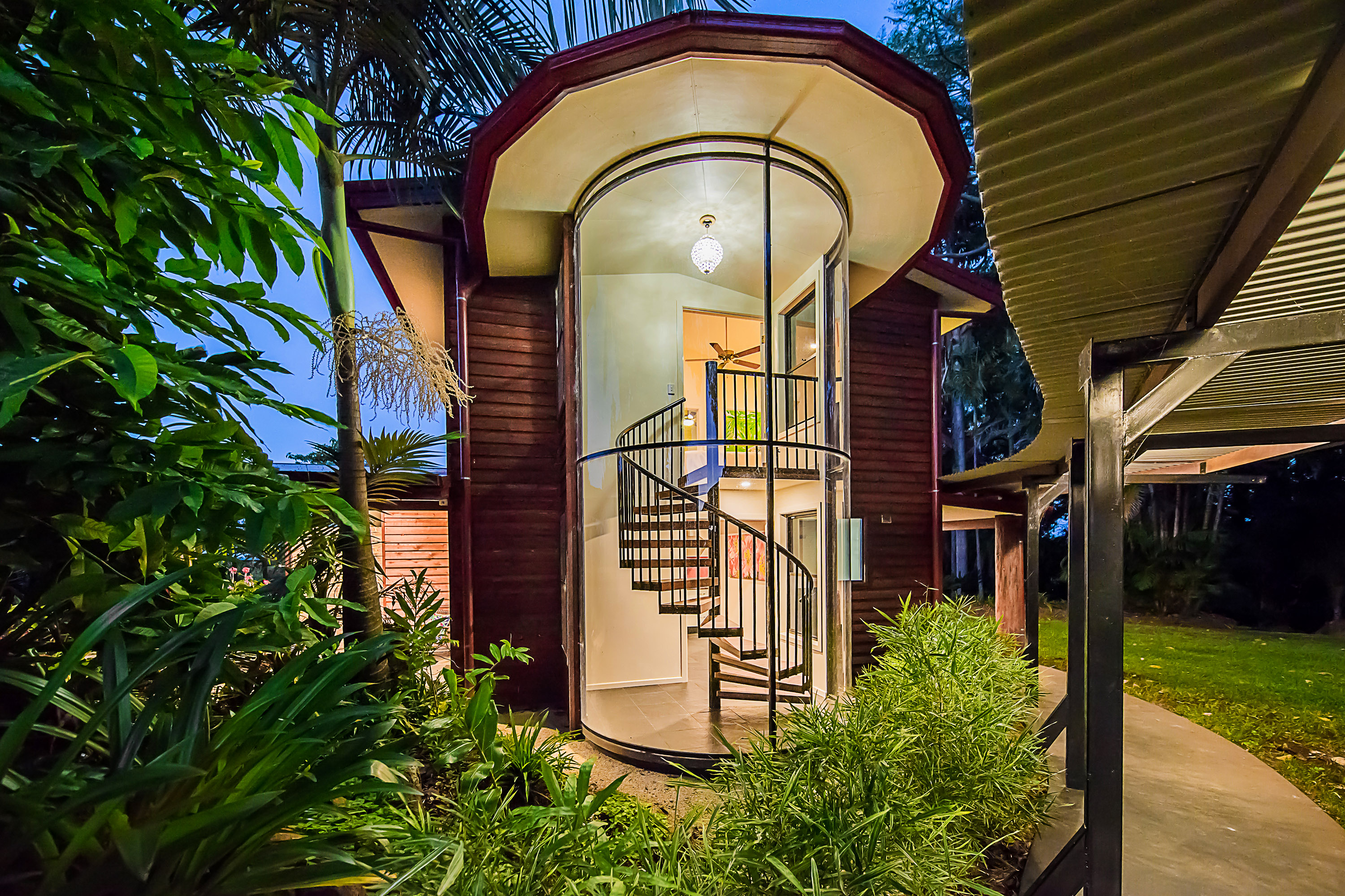Apartment 1 - Spiral stairs