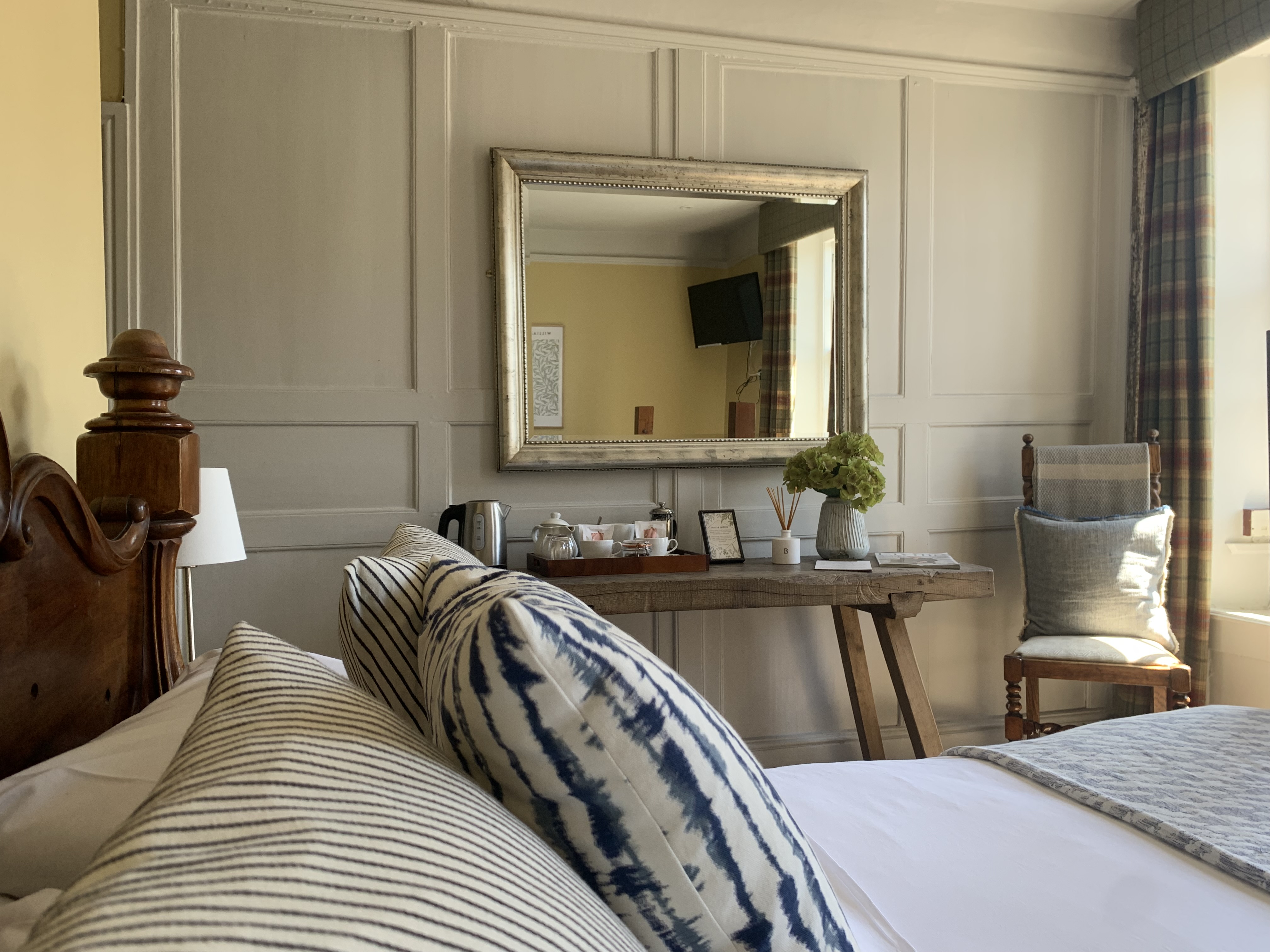 Large Double Bedroom at The Black Swan Devizes