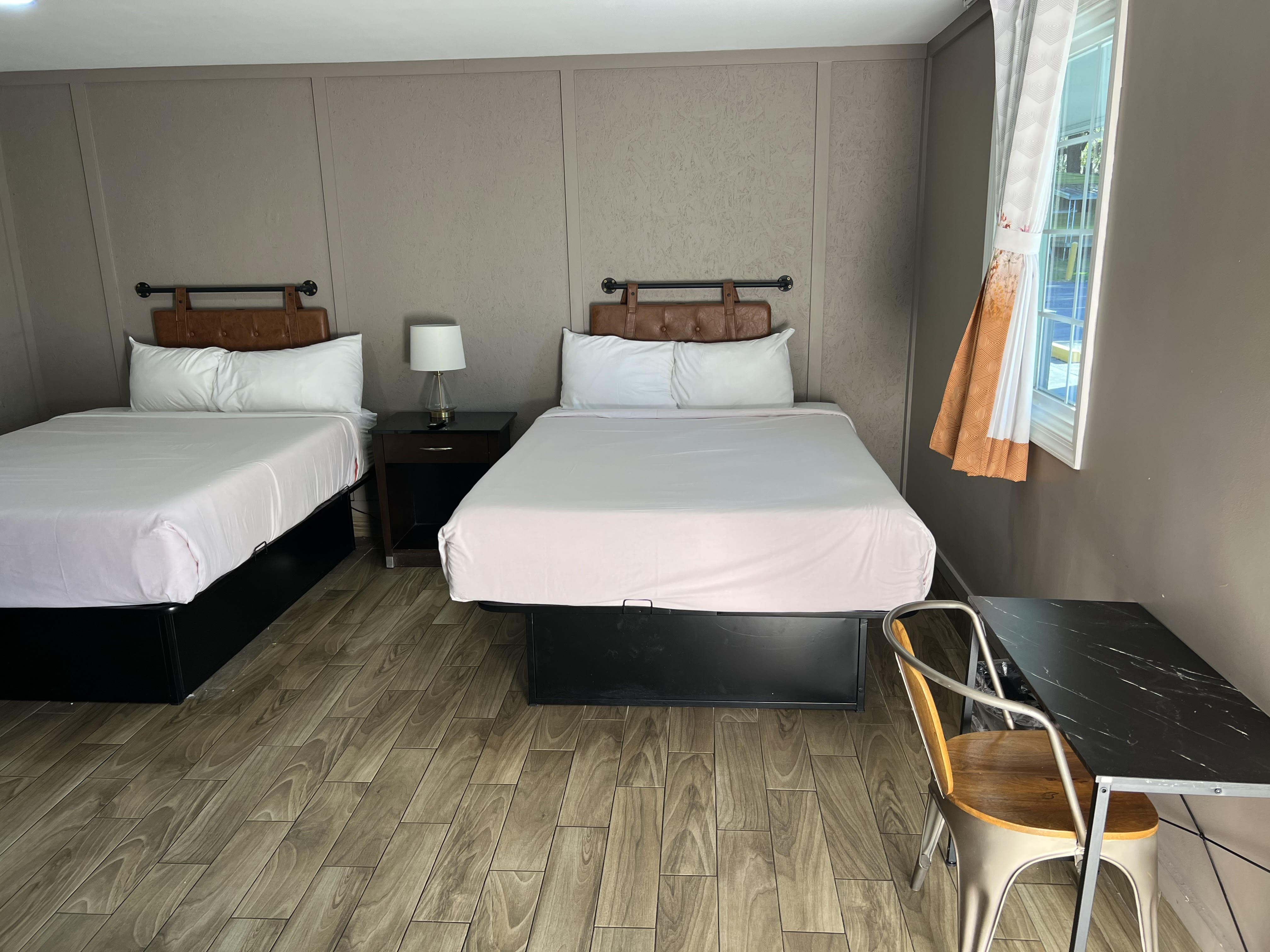 Garden Room with Two Full size beds | INN on 17