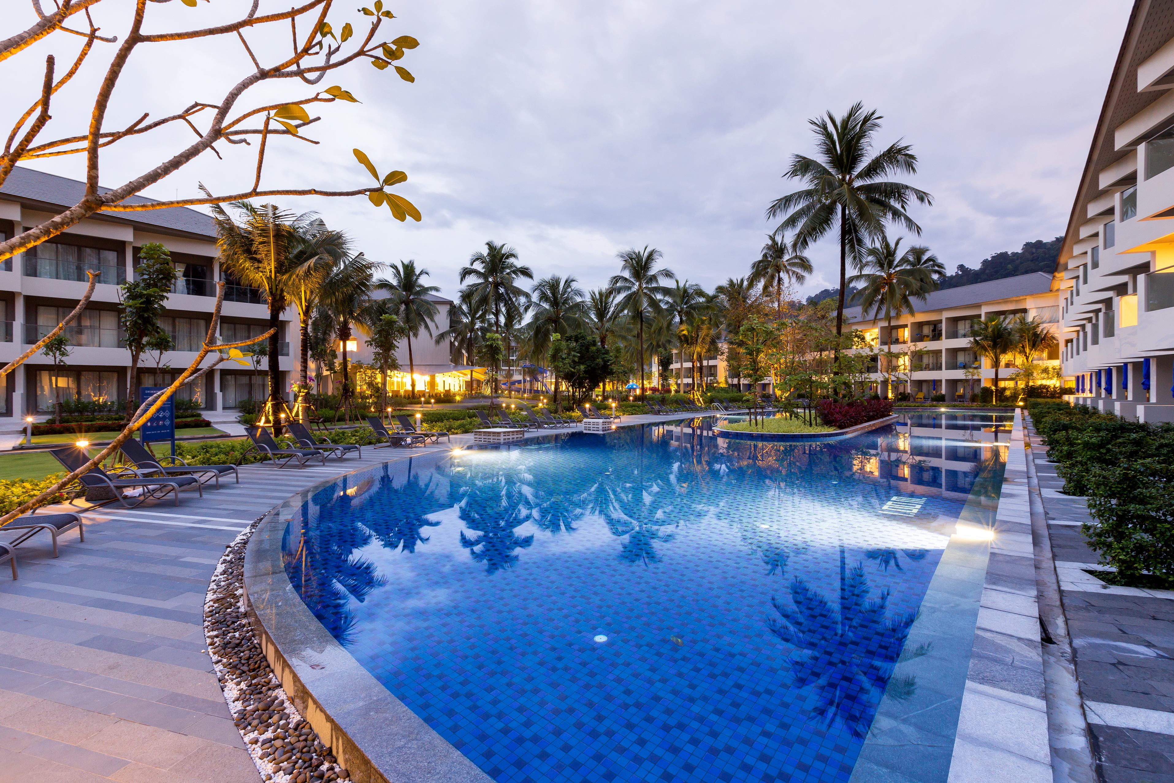 Swimming Pool Beach Wing