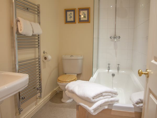 Bathroom The Wensleydale Hotel, Middleham, offers boutique accommodation in the heart of the Yorkshire Dales