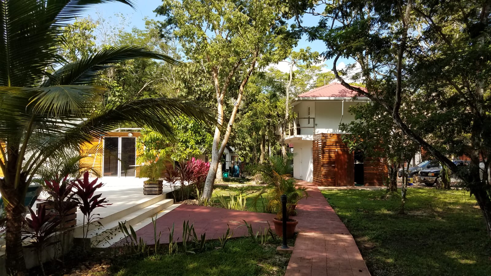 Walkway from Hibiscus Bungalow to pool
