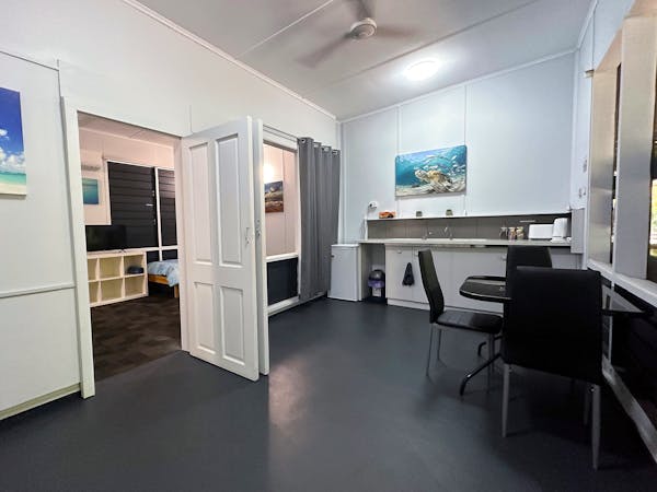 Self-Contained Unit at Golden Sands Retreat, Wagait Beach, NT, Kitchenette