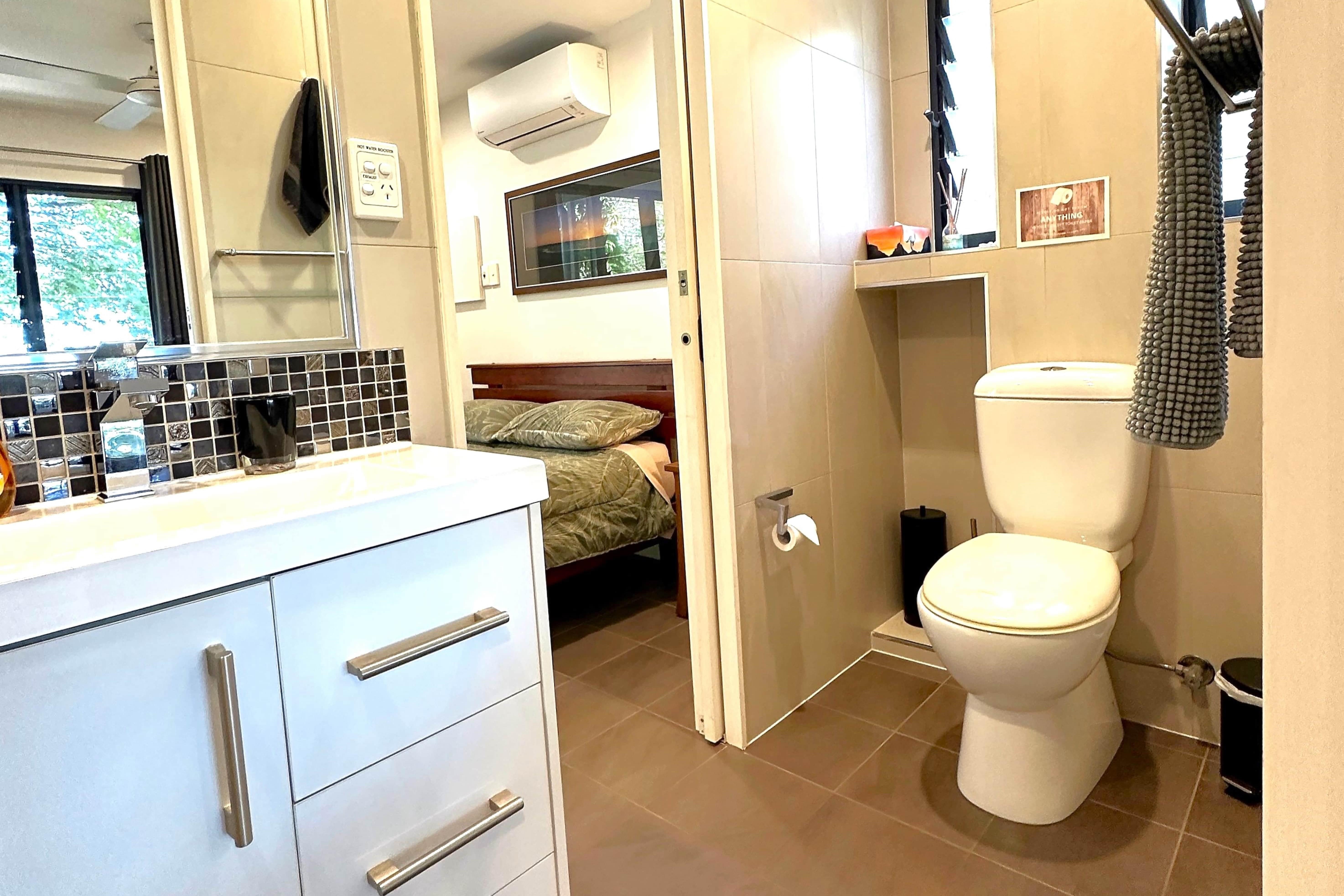 Queen Rooms Ensuite