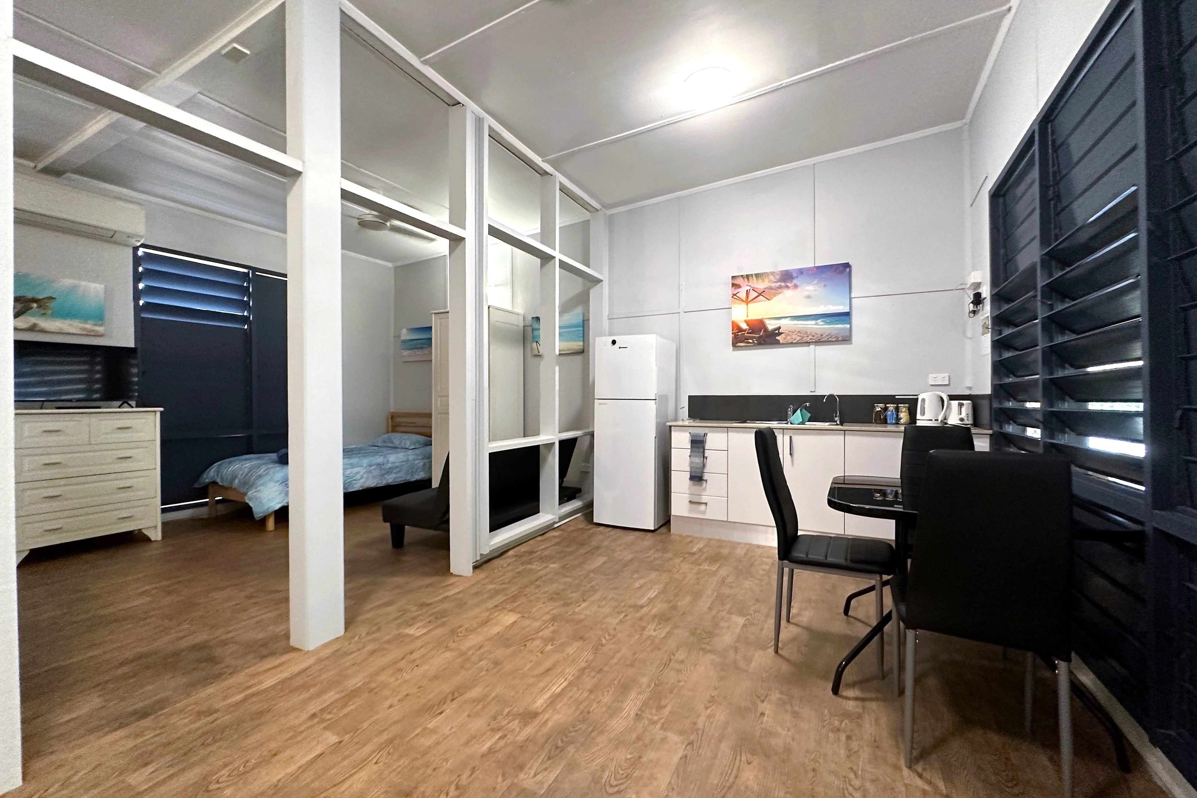 Self-Contained Unit at Golden Sands Retreat, Wagait Beach, NT, Kitchenette