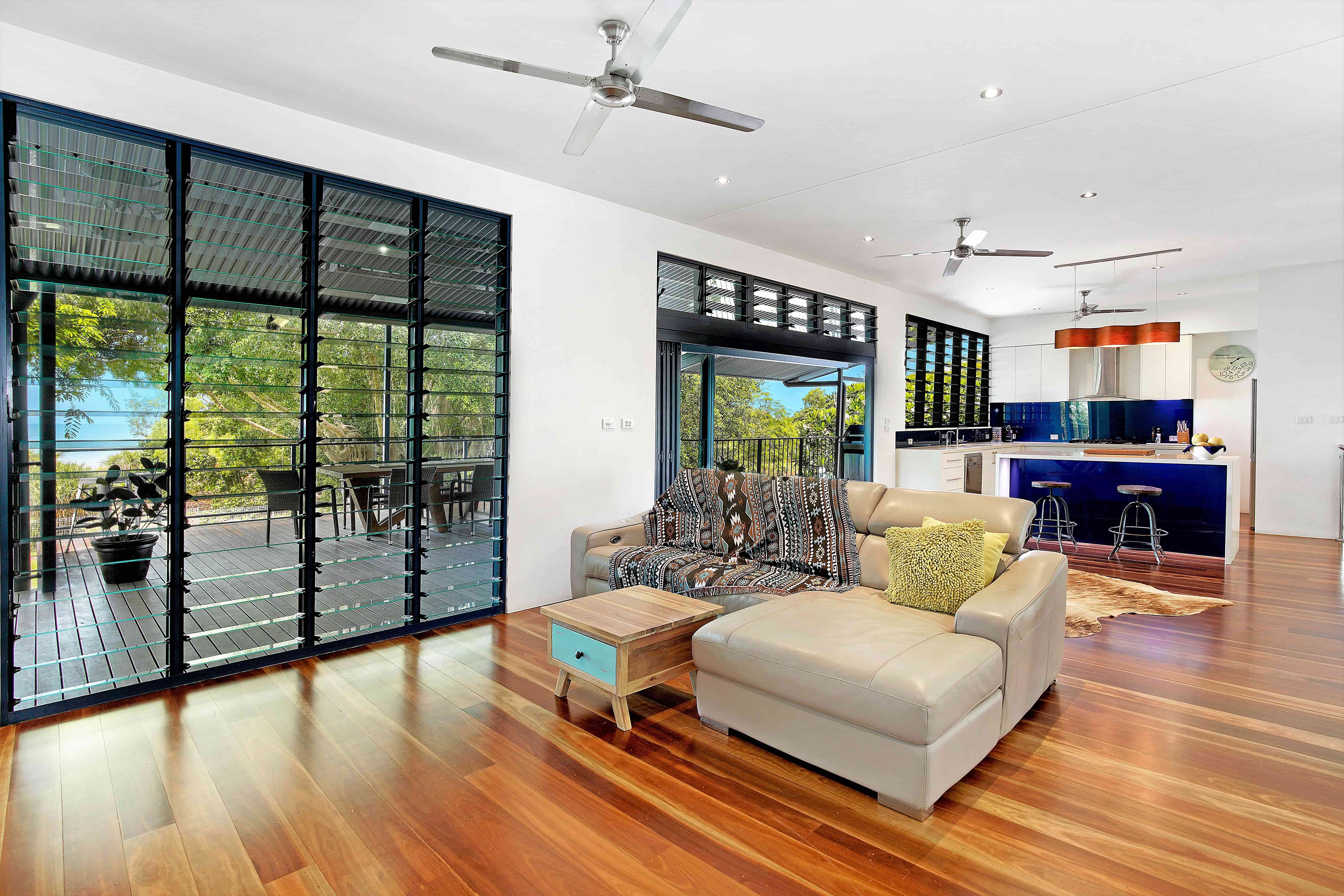 Golden Sands Lounge Room with Sea Views, Wagait Beach, NT