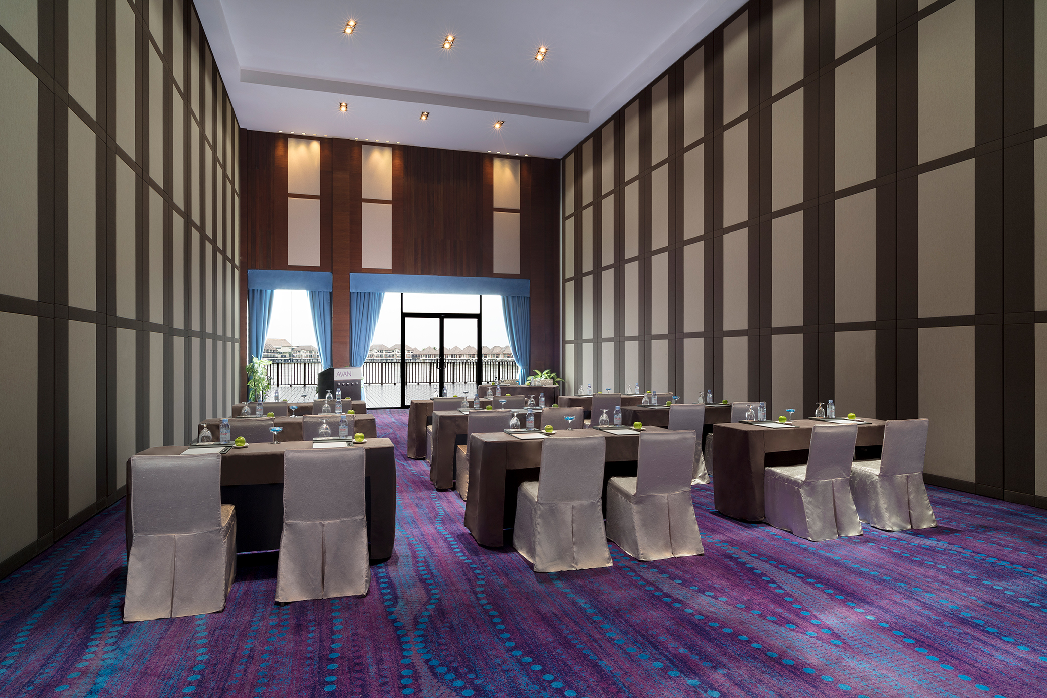 golden_palm_tree_palm_ballroom