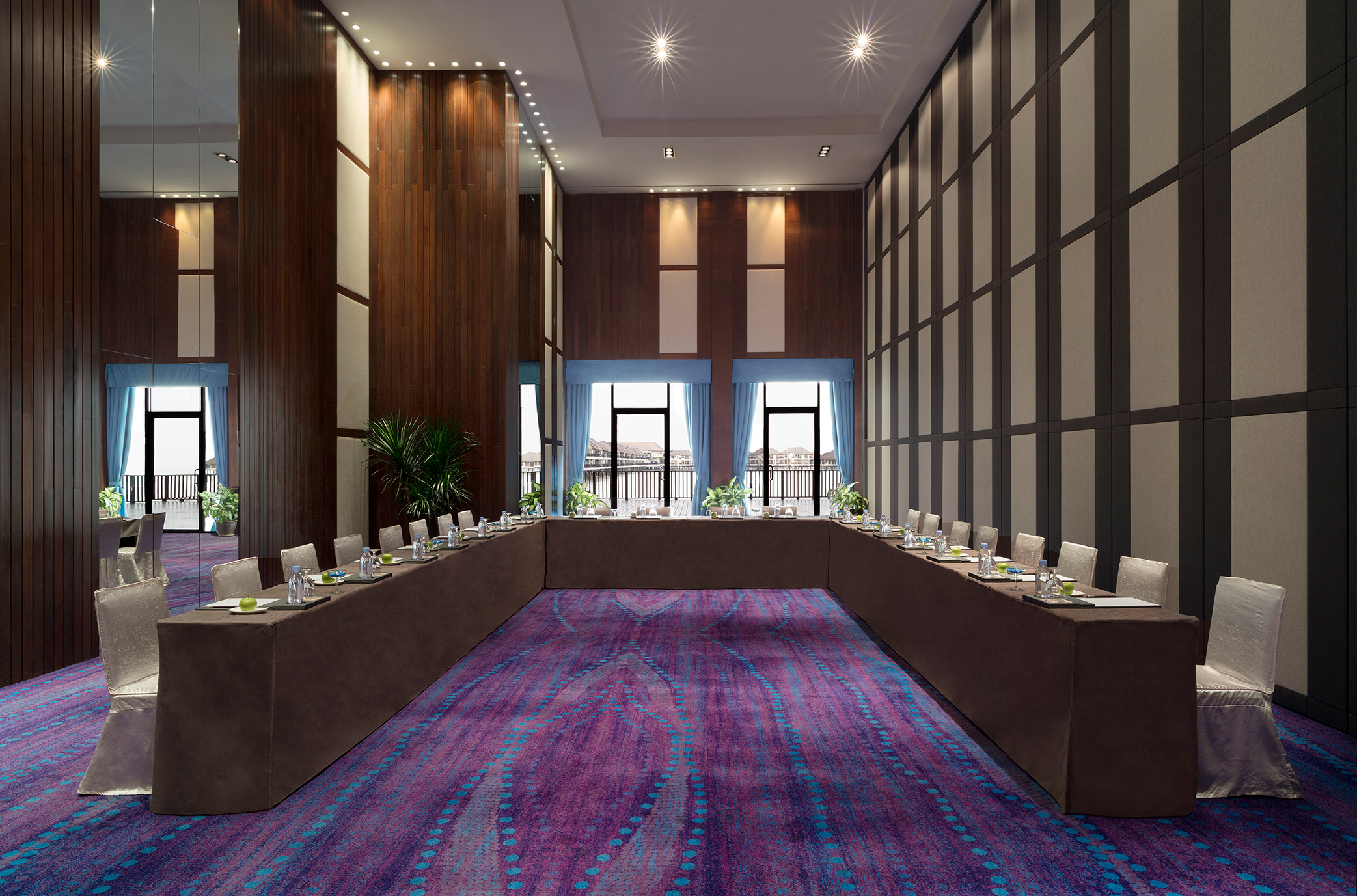 golden_palm_tree_palm_ballroom