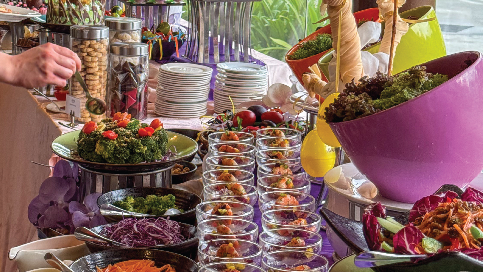 golden_palm_tree_weekend_buffet_dinner