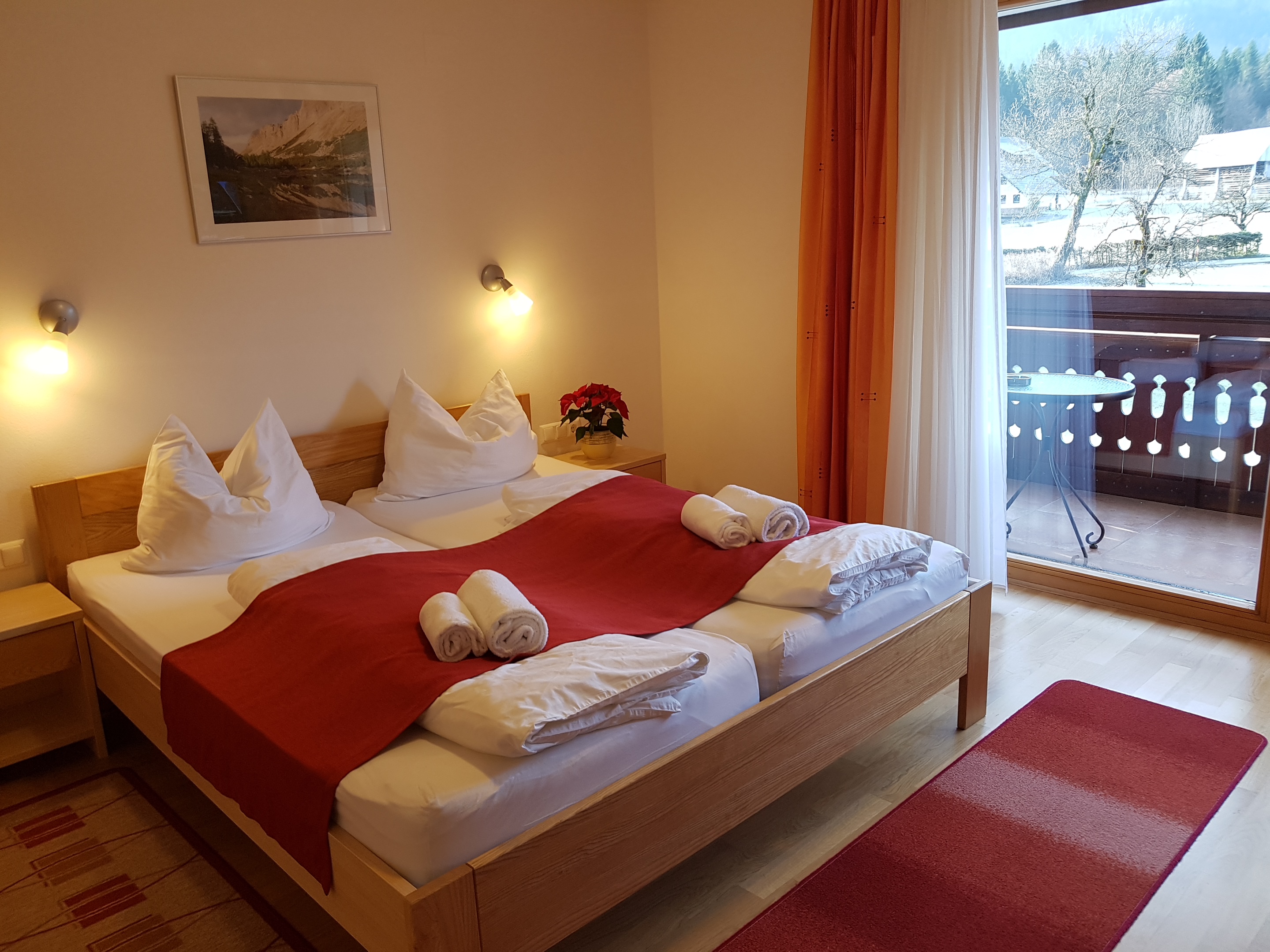 Double Room with Balcony and Mountain view