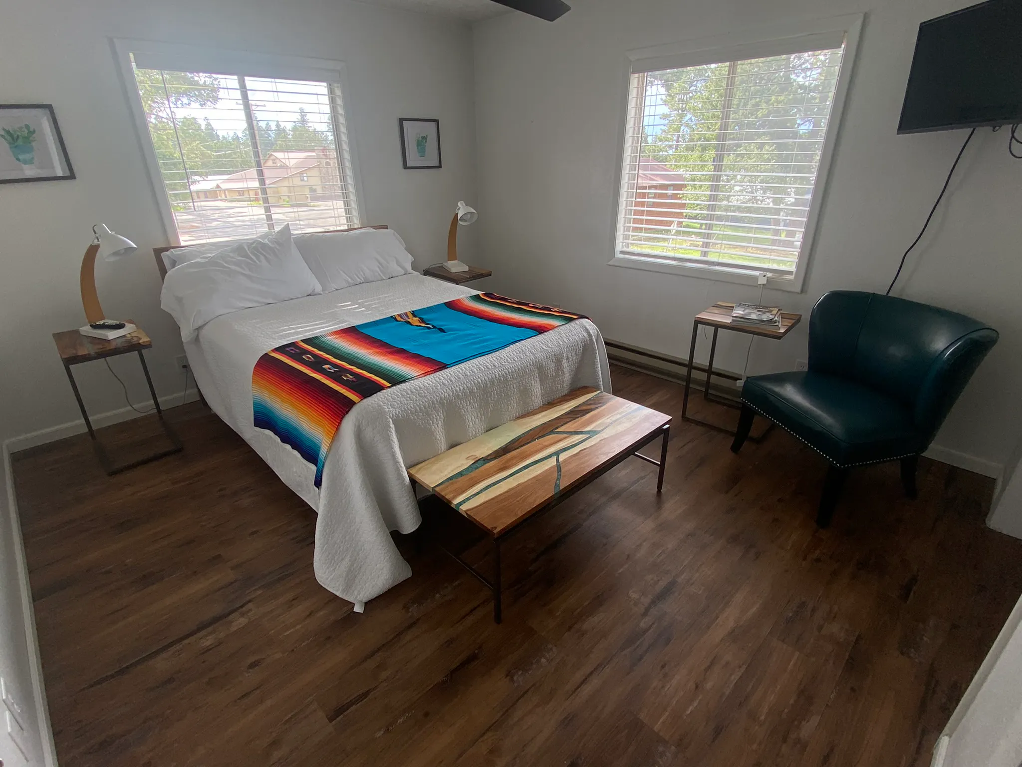 Room 10 (Three Room Suite) | Summit Inn