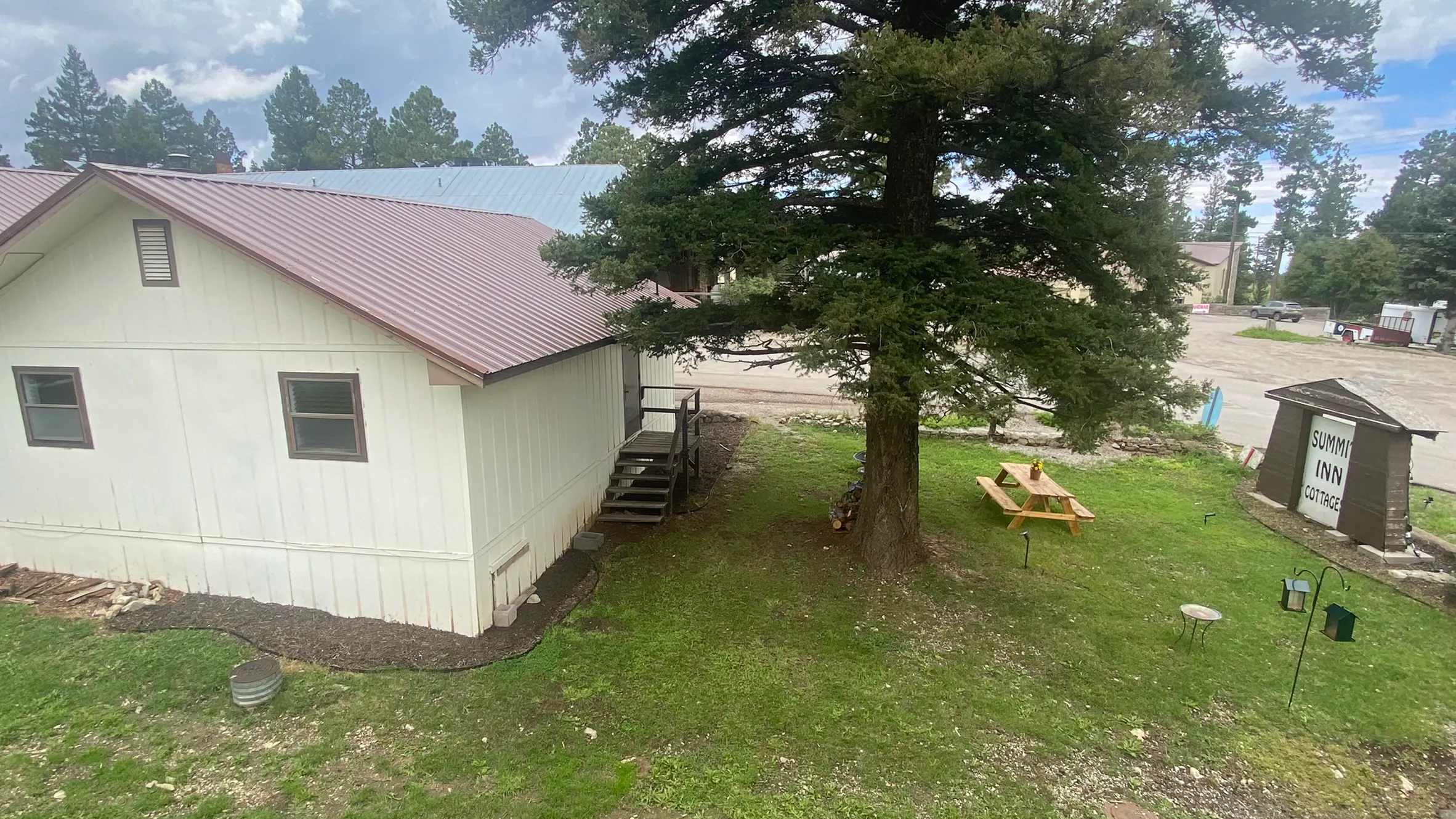 Room 10 (Three Room Suite) | Summit Inn