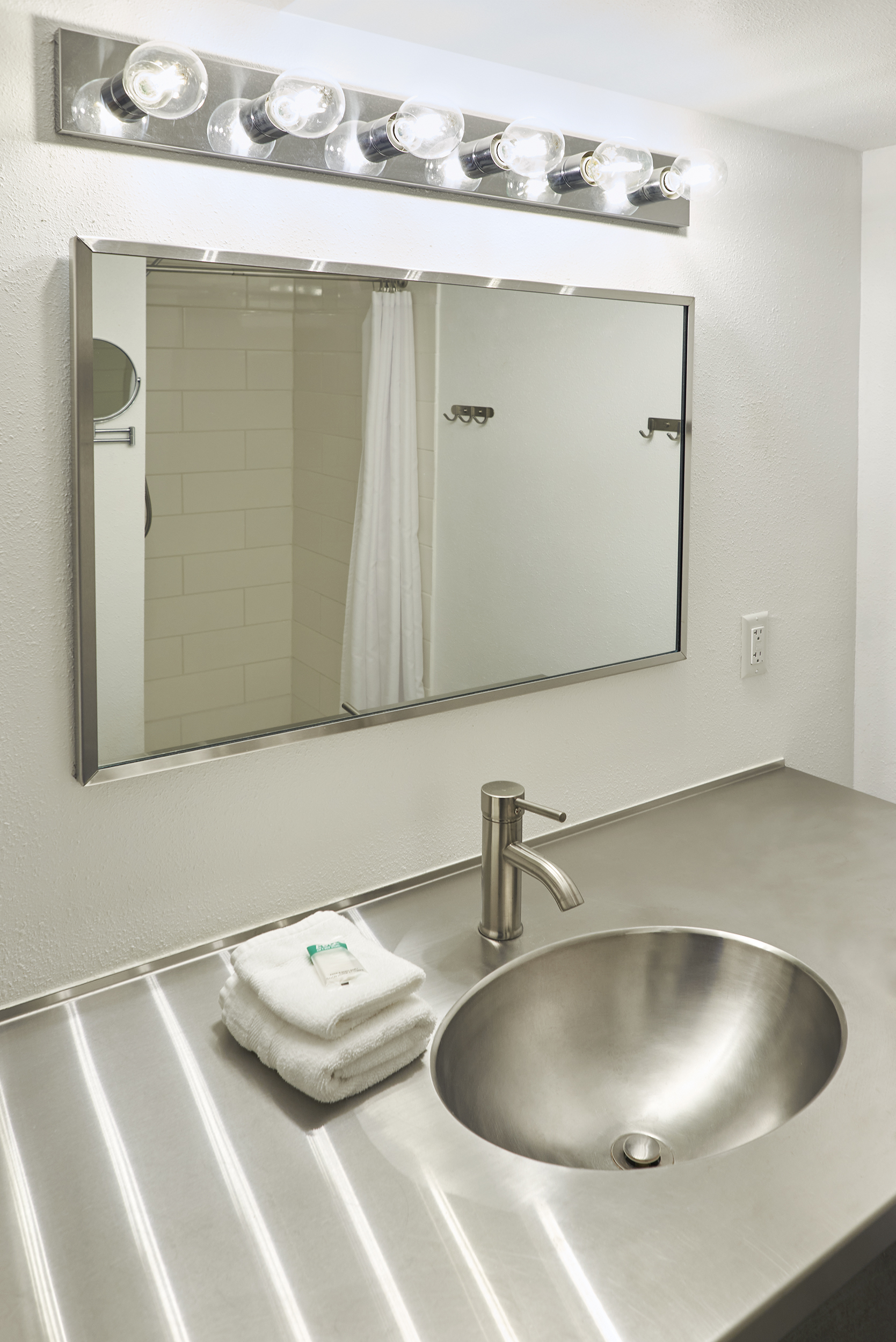 Two queen beds, ensuite bathroom.