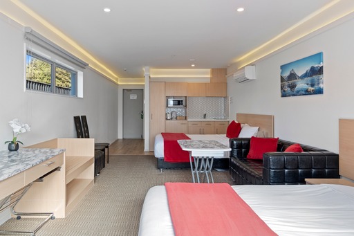 Access Studio Lounge