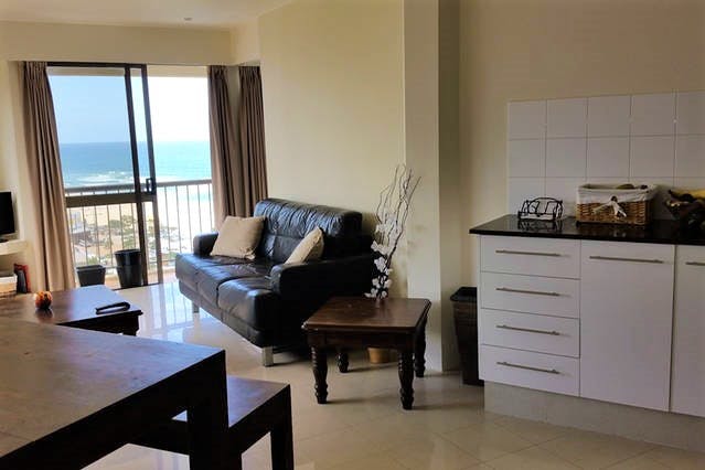 apartment with one bedroom and ocean view in Surfers Paradise Beach, Gold Coast, Queensland, Australia