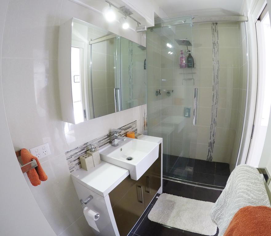 one bedroom apartment with ocean view, surfers paradise beach, gold coast beach, queensland, australia