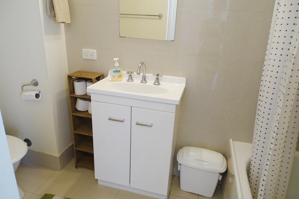 one bedroom apartment with ocean view, surfers paradise beach, gold coast beach, queensland, australia