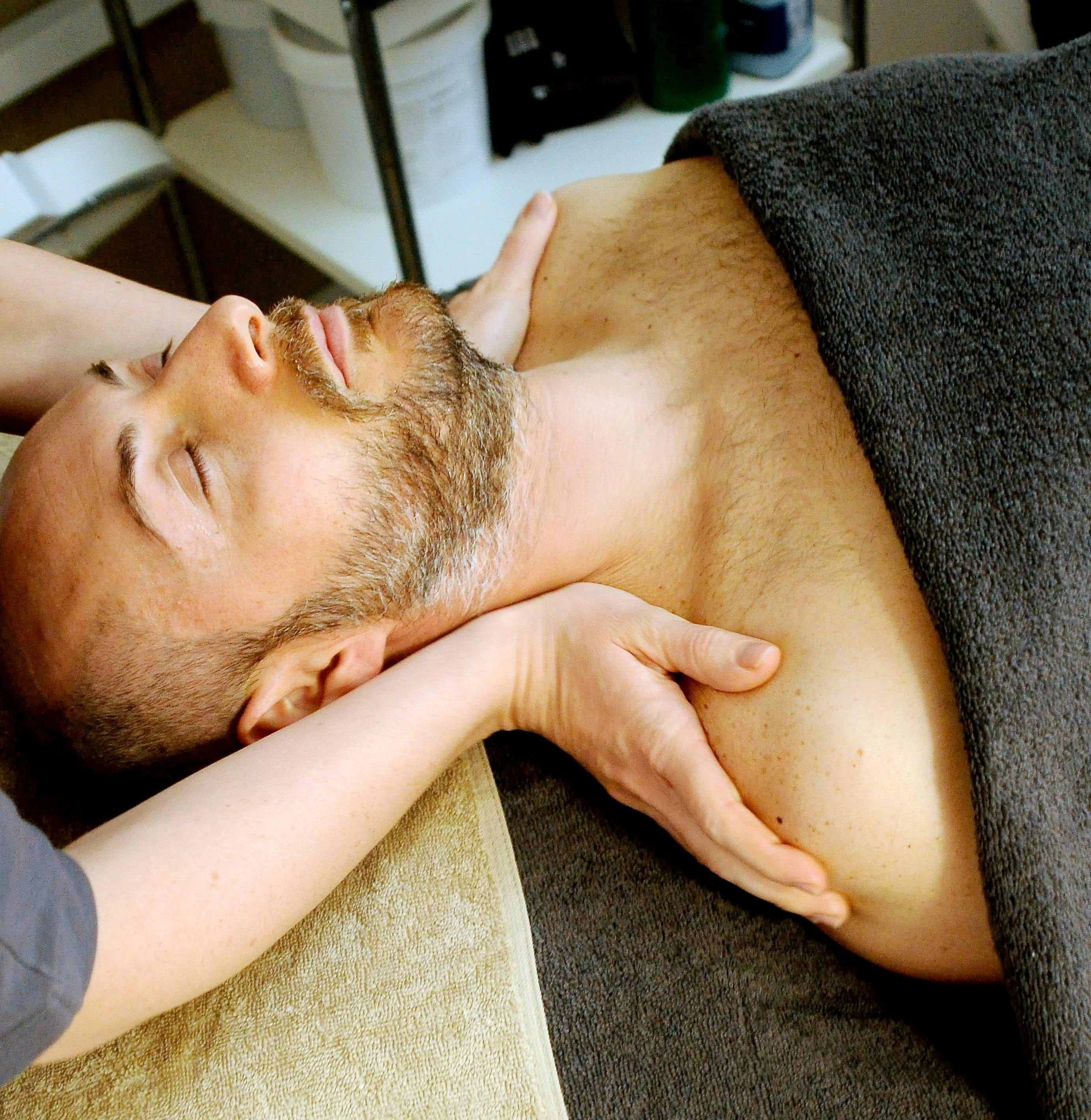 Male Massage Half Body