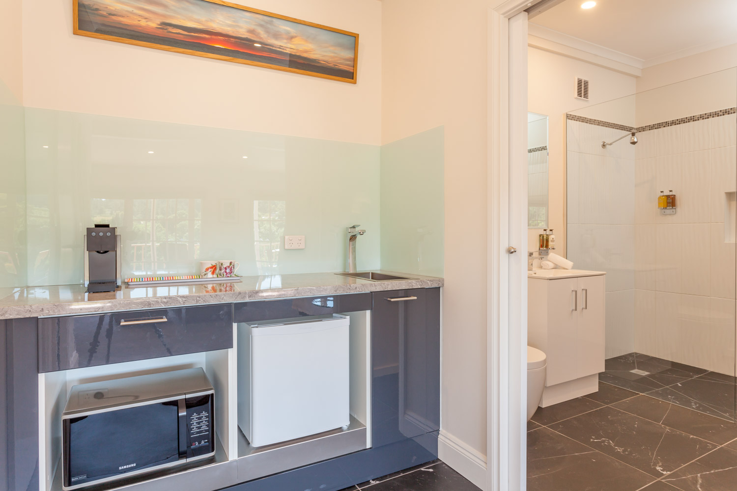 Kitchenette in Deluxe King Studio 1