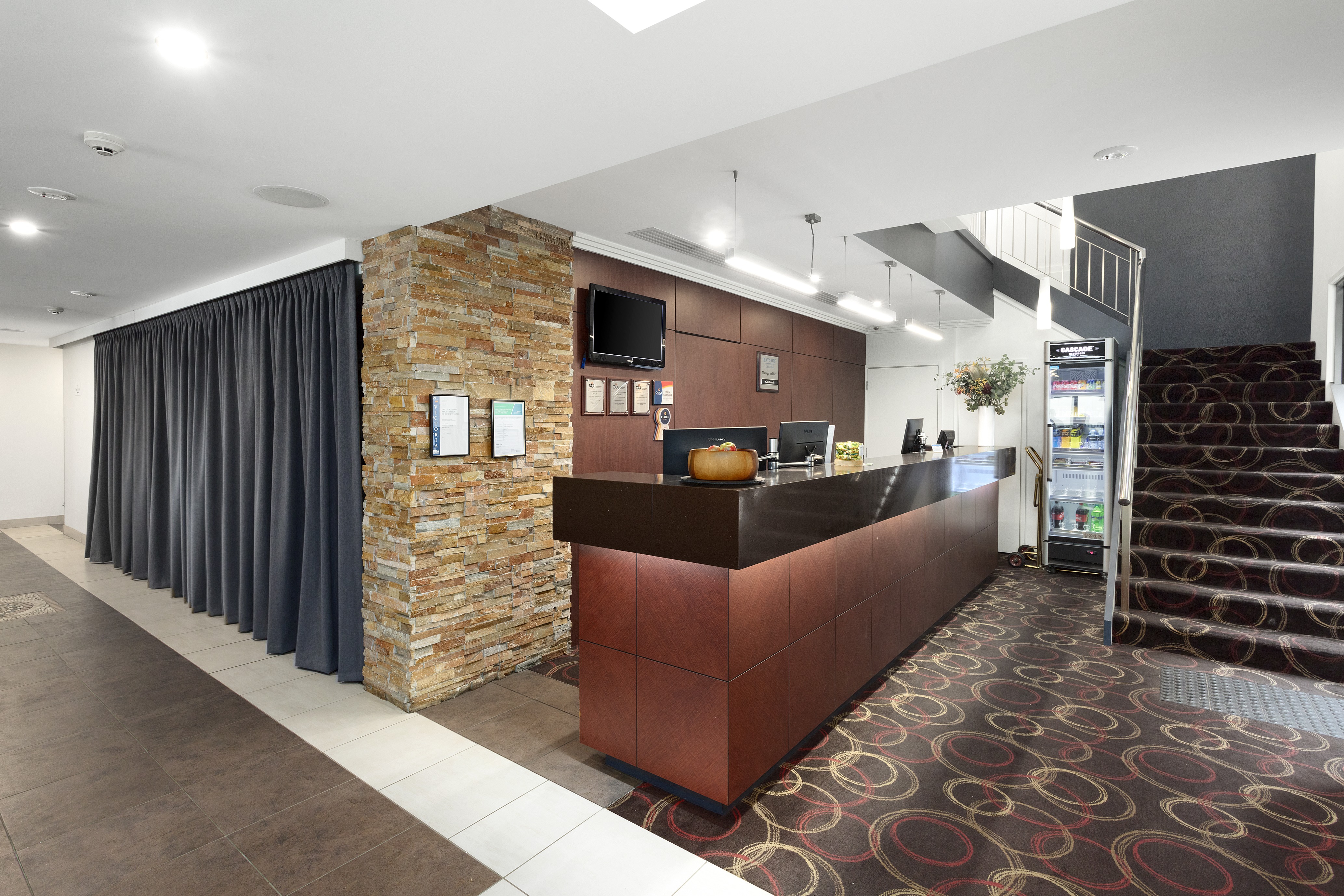 Home Quality Hotel Bayside Geelong - 