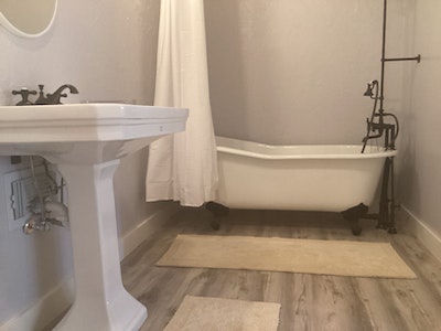 Pamper your self in this dreamy claw foot tub.