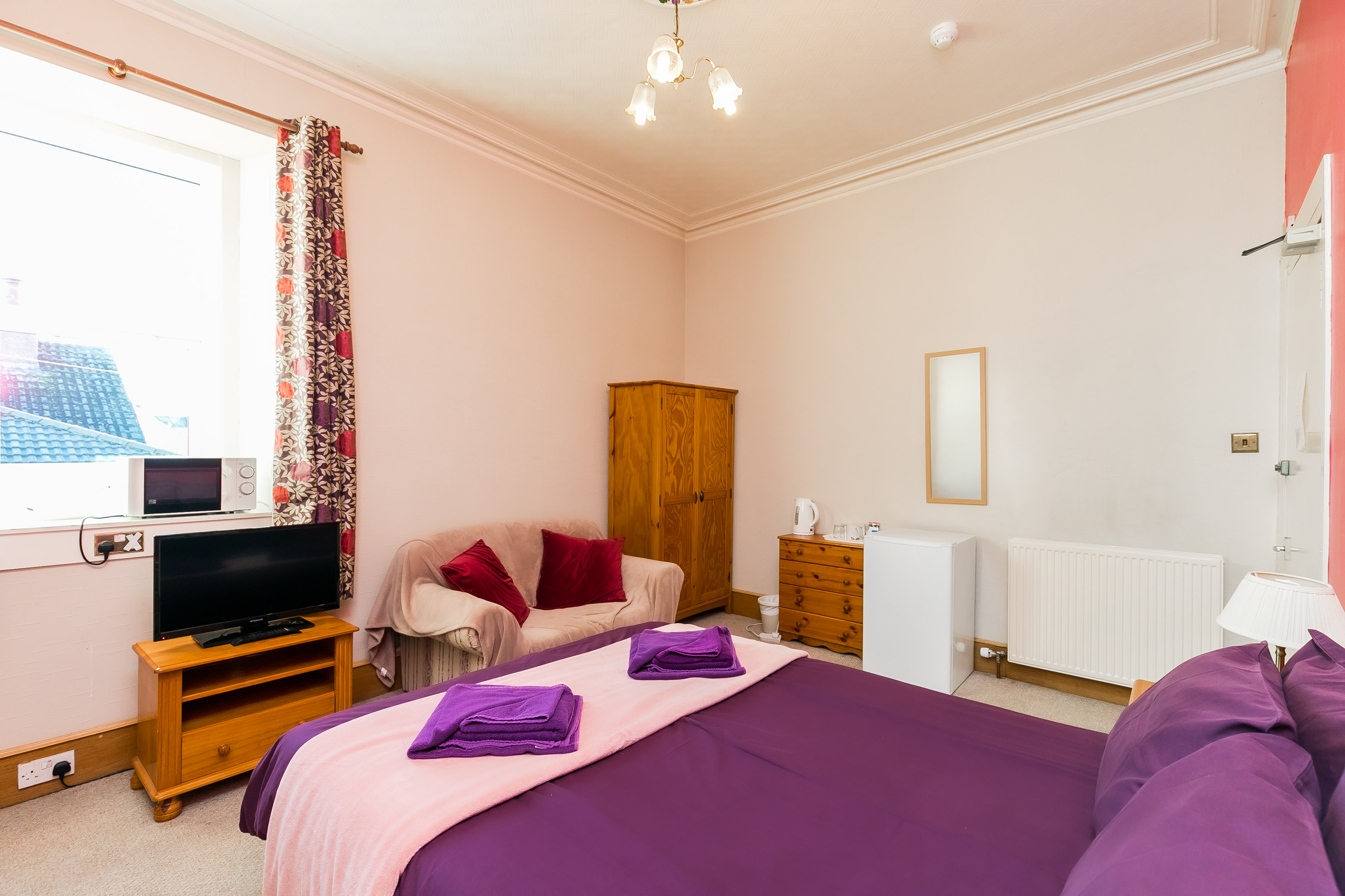 Double Room with Private En-Suite Shower