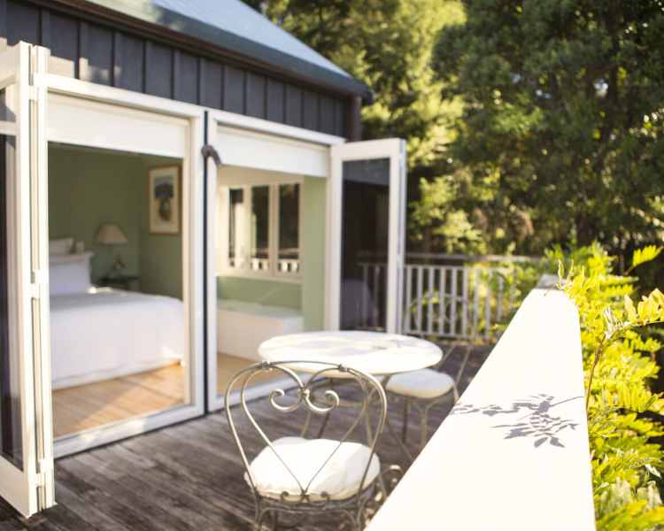 Private outdoor area - Shakespeare Suite, 970 Lonely Bay Lodge